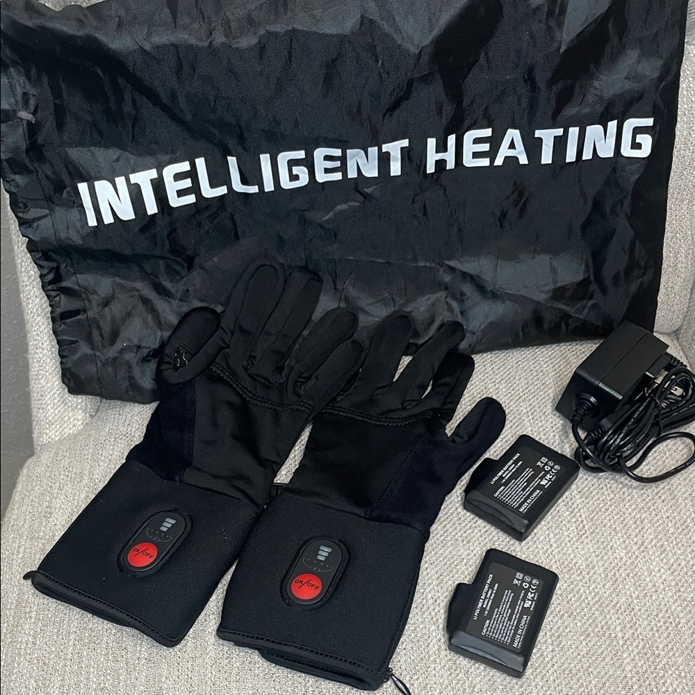 Black Heated Gloves